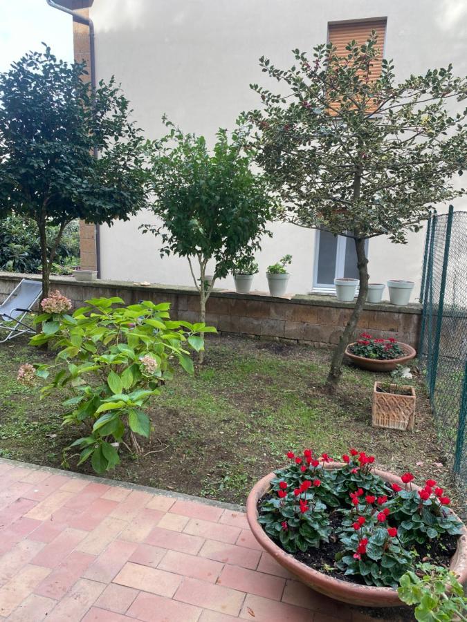 Il Giardinetto Di Elelu' Private Garage Apartment Орвието Екстериор снимка