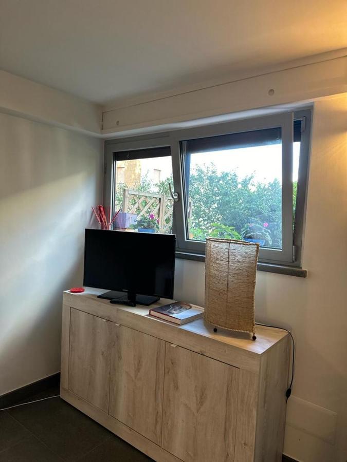 Il Giardinetto Di Elelu' Private Garage Apartment Орвието Екстериор снимка