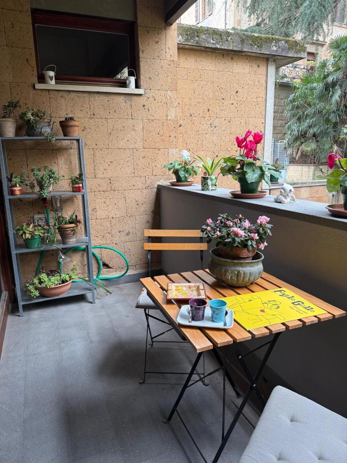 Il Giardinetto Di Elelu' Private Garage Apartment Орвието Екстериор снимка